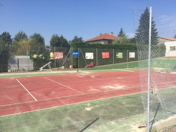 Travaux sur notre vieux court C